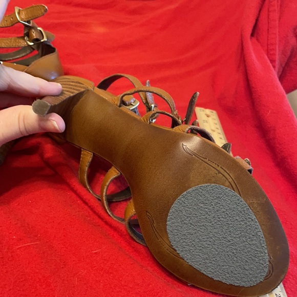 Tan strapy 3”heels - Picture 5 of 5